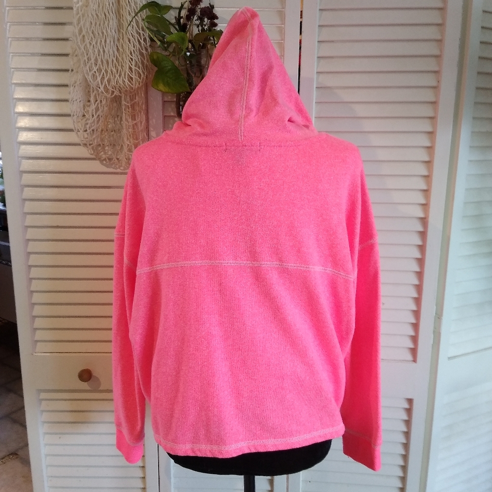 Steve Madden Bright Pink Hoodie XL – Soft, Cozy & Vibrant - Picture 4 of 10